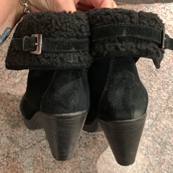 Aerosoles faux fur lace up black booties size 6 - Picture 7 of 11